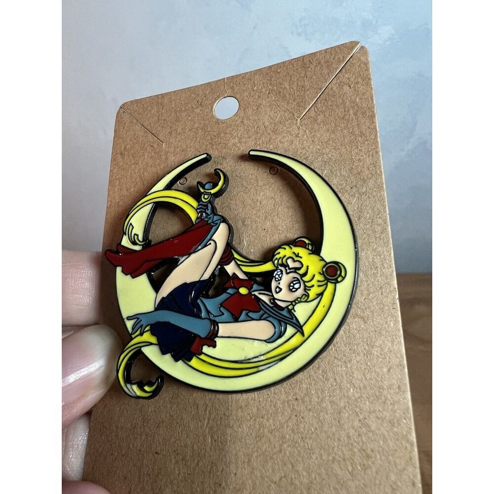 Sailor Moon Manga Character Sitting On The Moon Enamel Lapel Pin Cute New - Picture 4 of 7